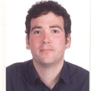Me defino como una persona comunicativa, con buena expresión, organizado y que pretende ayudar al alumno con todas sus cuestiones
